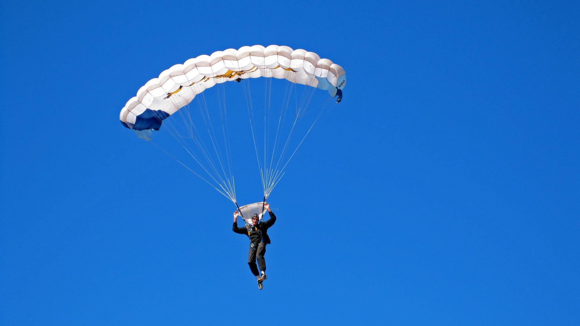 美国男足在巴黎奥运会上表现出色，赢得多场比赛，美国男足 奥运会